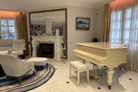 Купить дом в Кастельдефельс, Испания с 8 комнат, 642м², № 7285 - фото 17