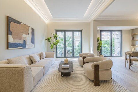 5 bedrooms apartment for sale in Barcelona, Catalonia, Spain № 7284 - photo 29