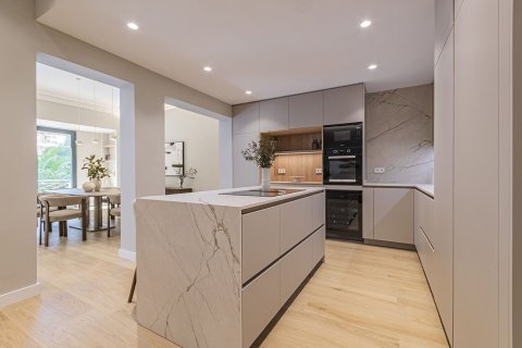 5 bedrooms apartment for sale in Barcelona, Catalonia, Spain № 7284 - photo 13