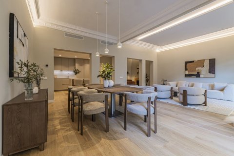5 bedrooms apartment for sale in Barcelona, Catalonia, Spain № 7284 - photo 18