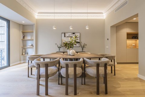5 bedrooms apartment for sale in Barcelona, Catalonia, Spain № 7284 - photo 21