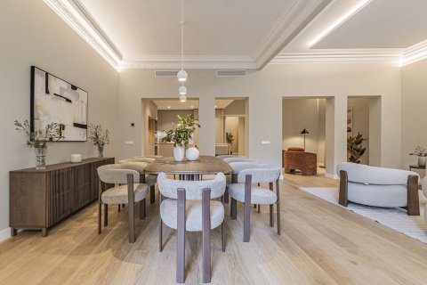 5 bedrooms apartment for sale in Barcelona, Catalonia, Spain № 7284 - photo 19