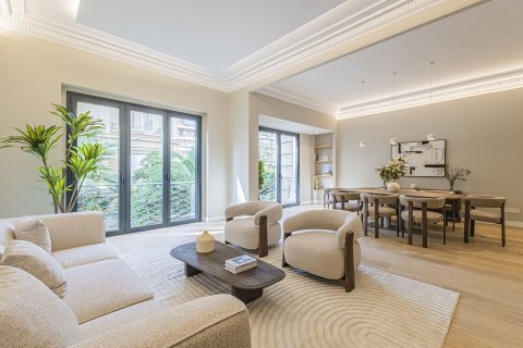 Apartamento de 5 dormitorios en venta en Barcelona, Cataluña, Spain № 7284