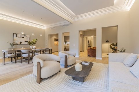 5 bedrooms apartment for sale in Barcelona, Catalonia, Spain № 7284 - photo 22