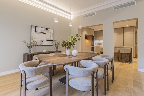5 bedrooms apartment for sale in Barcelona, Catalonia, Spain № 7284 - photo 20