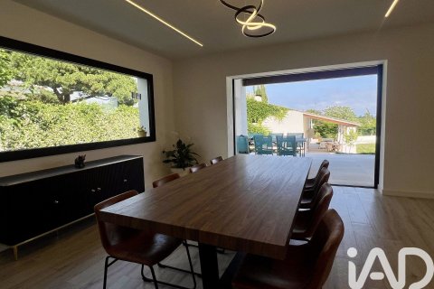 Сasa de 8 dormitorios en venta en Sant Andreu de Llavaneres, Barcelona, Cataluña, Spain № 4784 - foto 7