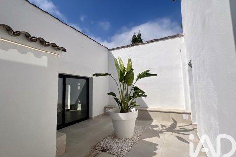 Сasa de 8 dormitorios en venta en Sant Andreu de Llavaneres, Barcelona, Cataluña, Spain № 4784 - foto 11