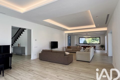 Сasa de 8 dormitorios en venta en Sant Andreu de Llavaneres, Barcelona, Cataluña, Spain № 4784 - foto 5