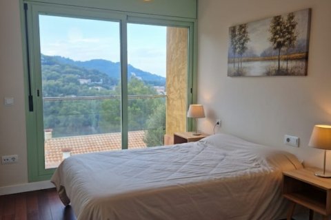 Casa adosada de 4 dormitorios en venta en Begur, Gerona, Cataluña, Spain № 4779 - foto 21