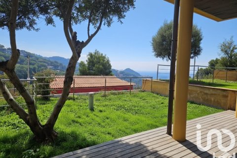 Casa adosada de 4 dormitorios en venta en Begur, Gerona, Cataluña, Spain № 4779 - foto 11