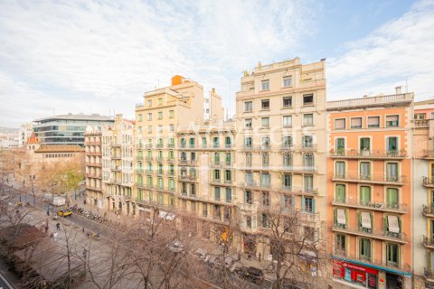 Apartamento de 4 dormitorios en venta en Barcelona, Cataluña, Spain № 2862 - foto 7