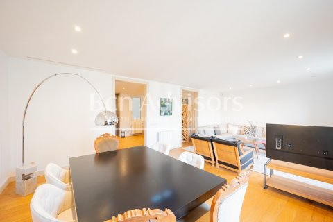 Apartamento de 4 dormitorios en venta en Barcelona, Cataluña, Spain № 2862 - foto 11