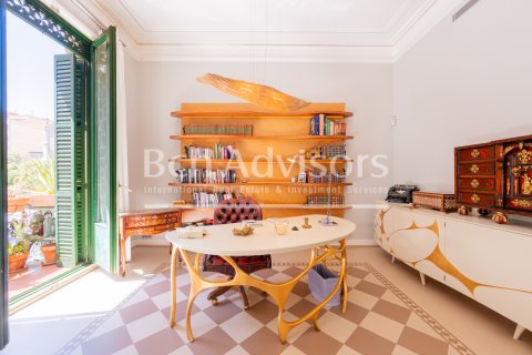 Apartamento de 2 dormitorios en venta en Barcelona, Cataluña, Spain № 2858 - foto 4