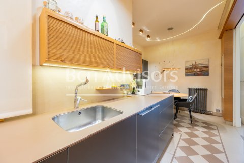 Apartamento de 2 dormitorios en venta en Barcelona, Cataluña, Spain № 2858 - foto 16