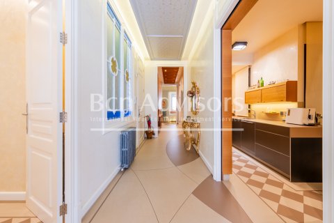 Apartamento de 2 dormitorios en venta en Barcelona, Cataluña, Spain № 2858 - foto 13