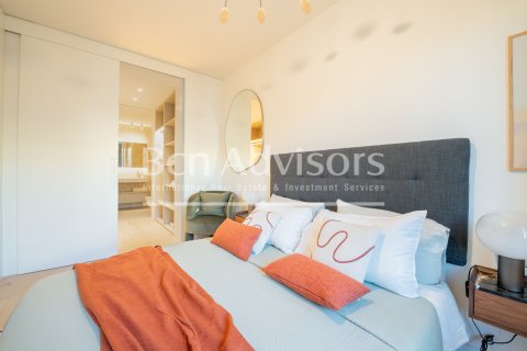 Apartamento de 2 dormitorios en venta en Barcelona, Cataluña, Spain № 2863 - foto 24