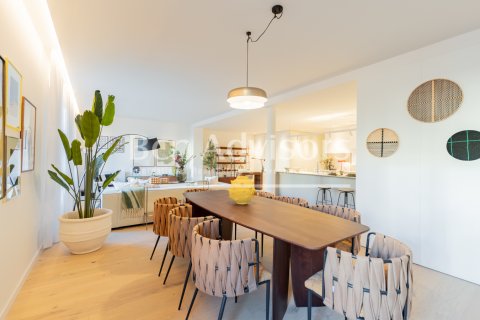 Apartamento de 2 dormitorios en venta en Barcelona, Cataluña, Spain № 2863 - foto 10