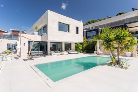 Сasa de 5 dormitorios en venta en Sant Vicenc De Montalt, Barcelona, Cataluña, Spain № 1424 - foto 8