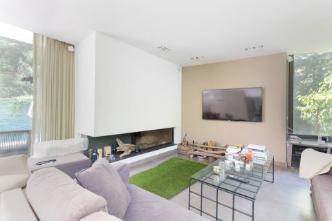Сasa de 5 dormitorios en venta en Sant Cugat del Vallès, Barcelona, Cataluña, Spain № 1429 - foto 7
