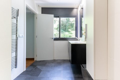 Сasa de 5 dormitorios en venta en Sant Cugat del Vallès, Barcelona, Cataluña, Spain № 1429 - foto 21
