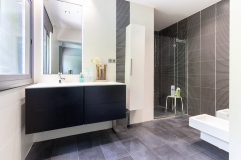 Сasa de 5 dormitorios en venta en Sant Cugat del Vallès, Barcelona, Cataluña, Spain № 1429 - foto 19