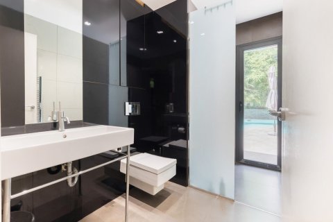 Сasa de 5 dormitorios en venta en Sant Cugat del Vallès, Barcelona, Cataluña, Spain № 1429 - foto 29