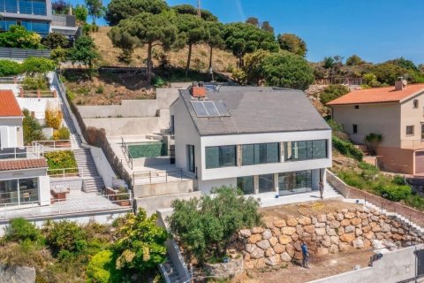 Сasa de 5 dormitorios en venta en Alella, Barcelona, Cataluña, Spain № 1428 - foto 28