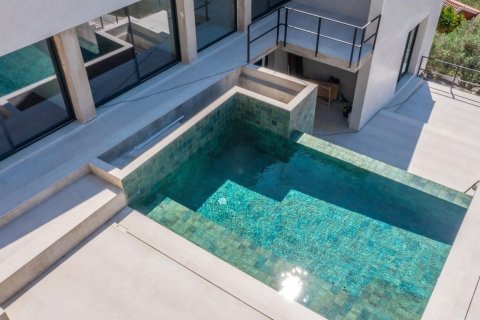 Сasa de 5 dormitorios en venta en Alella, Barcelona, Cataluña, Spain № 1428 - foto 2