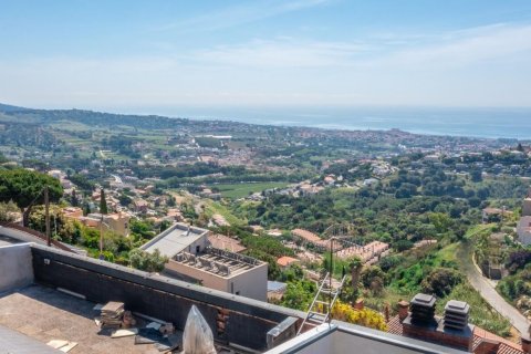Сasa de 5 dormitorios en venta en Alella, Barcelona, Cataluña, Spain № 1428