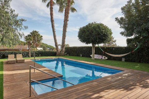 Сasa de 5 dormitorios en venta en Sant Vicenc De Montalt, Barcelona, Cataluña, Spain № 1426 - foto 4