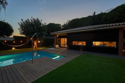Сasa de 5 dormitorios en venta en Sant Vicenc De Montalt, Barcelona, Cataluña, Spain № 1426 - foto 22
