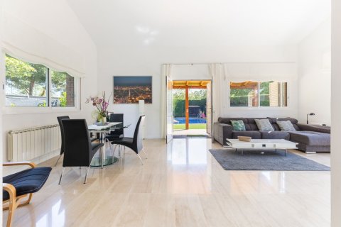 Сasa de 4 dormitorios en venta en Sant Cugat del Vallès, Barcelona, Cataluña, Spain № 1430 - foto 6