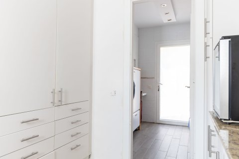 Сasa de 4 dormitorios en venta en Sant Cugat del Vallès, Barcelona, Cataluña, Spain № 1430 - foto 12