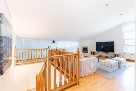 Сasa de 4 dormitorios en venta en Sant Cugat del Vallès, Barcelona, Cataluña, Spain № 1430 - foto 21