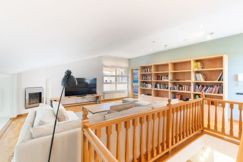Сasa de 4 dormitorios en venta en Sant Cugat del Vallès, Barcelona, Cataluña, Spain № 1430 - foto 20