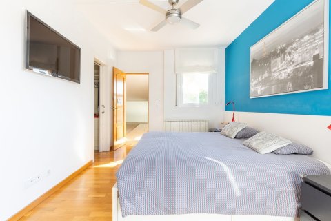 Сasa de 4 dormitorios en venta en Sant Cugat del Vallès, Barcelona, Cataluña, Spain № 1430 - foto 23