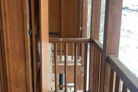 Apartamento de 3 dormitorios en alquiler en Principado De Andorra (Ninguna Poblacion Tiene C.P.), Lérida, Cataluña, Spain № 8000 - foto 5