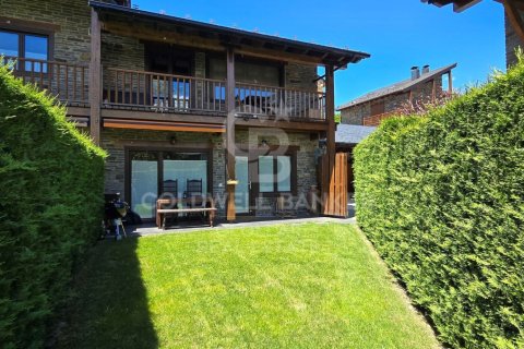 Сasa de 3 dormitorios en alquiler en Gerona, Cataluña, Spain № 8001