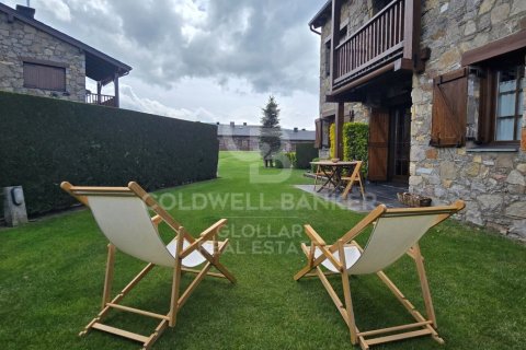 Apartamento de 3 dormitorios en alquiler en Cataluña, Spain № 8005