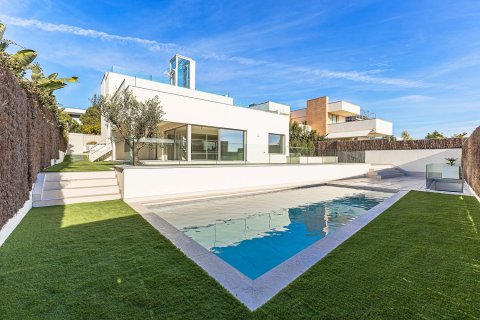 Сasa de 5 dormitorios en venta en Sitges, Barcelona, Cataluña, Spain № 6471