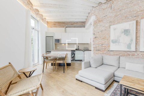 Apartamento de 3 dormitorios en venta en Barcelona, Cataluña, Spain № 7127