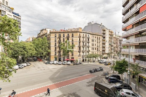 3 bedrooms apartment for sale in Barcelona, Catalonia, Spain № 7127 - photo 25