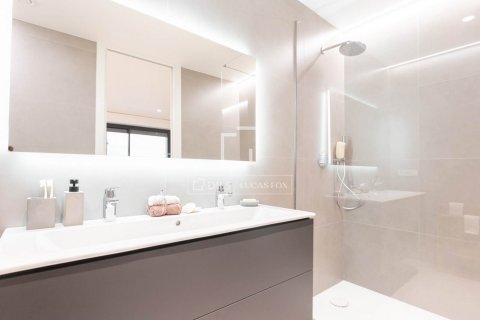 Купить квартиру в Барселона, Испания с 3 спальни, 148м², № 7128 - фото 12