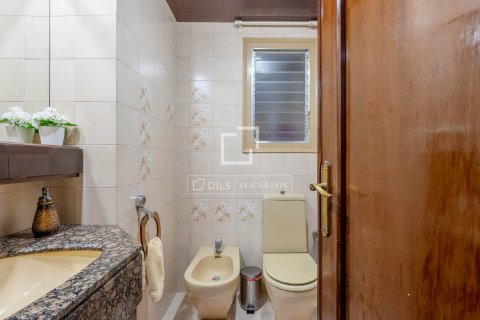 Villa de 5 dormitorios en venta en Sant Just Desvern, Barcelona, Cataluña, Spain № 7131 - foto 19