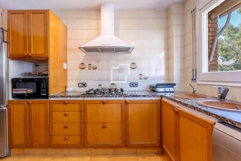 Villa de 5 dormitorios en venta en Sant Just Desvern, Barcelona, Cataluña, Spain № 7131 - foto 22