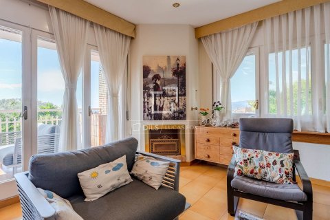 Villa de 5 dormitorios en venta en Sant Just Desvern, Barcelona, Cataluña, Spain № 7131 - foto 3