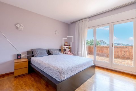 Villa de 5 dormitorios en venta en Sant Just Desvern, Barcelona, Cataluña, Spain № 7131 - foto 21