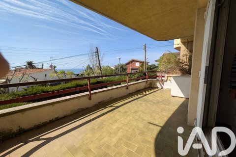Casa adosada de 5 dormitorios en venta en El Masnou, Barcelona, Cataluña, Spain № 7414 - foto 21