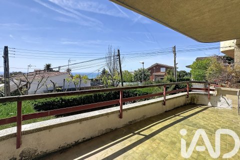 Casa adosada de 5 dormitorios en venta en El Masnou, Barcelona, Cataluña, Spain № 7414 - foto 22