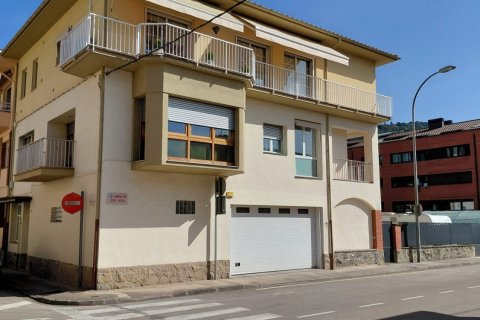 522 sq.m. villa for sale in Olot, Girona, Catalonia, Spain № 7417 - photo 30